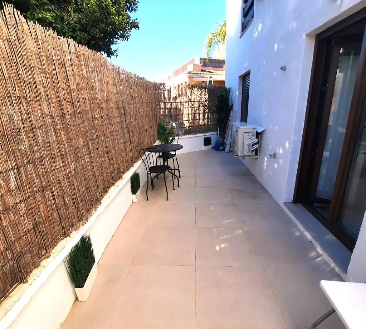 Apartament Happy Travel La Maestranza 5A Marbella 0*,