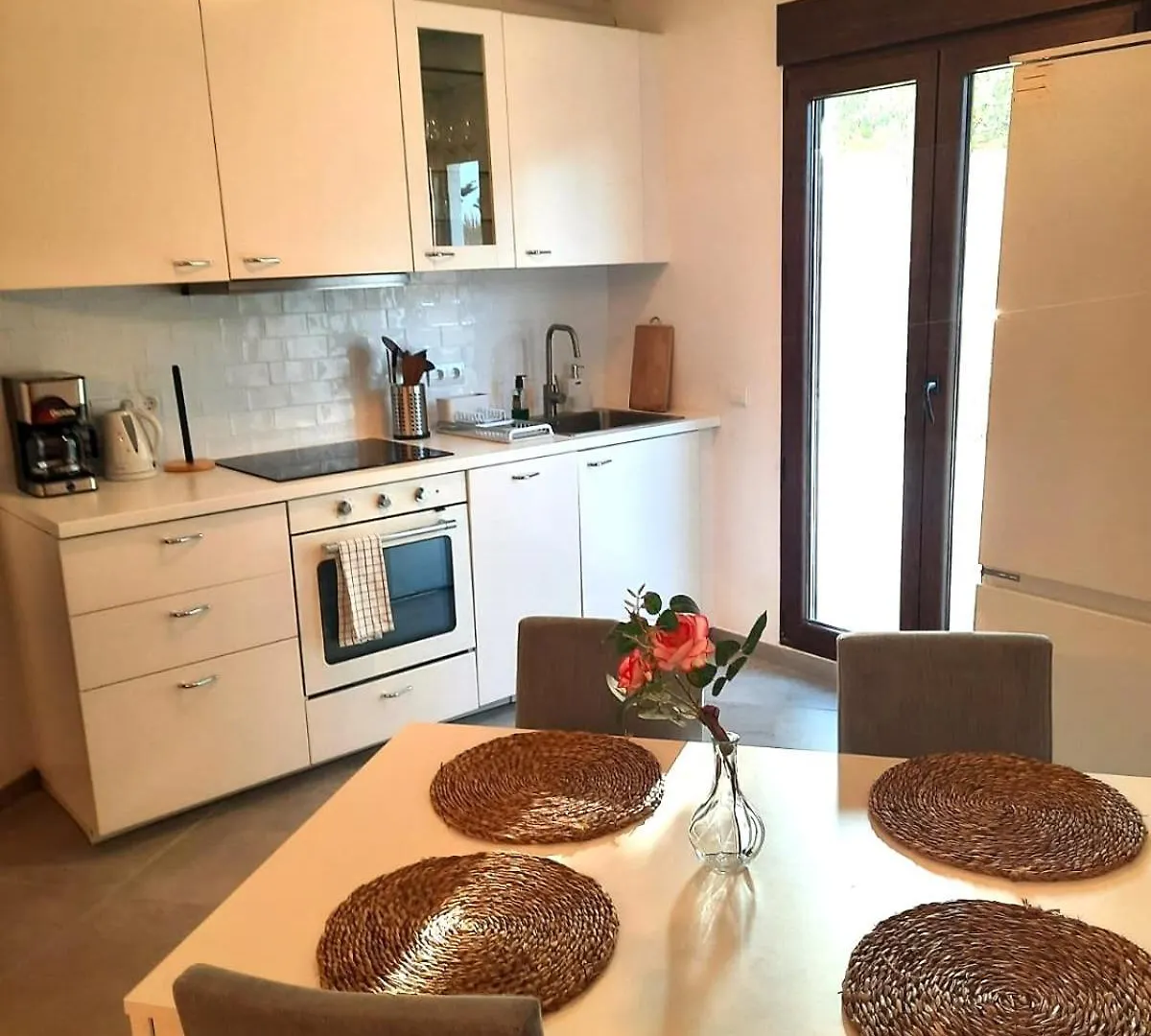 Happy Travel La Maestranza 5A Apartment Marbella